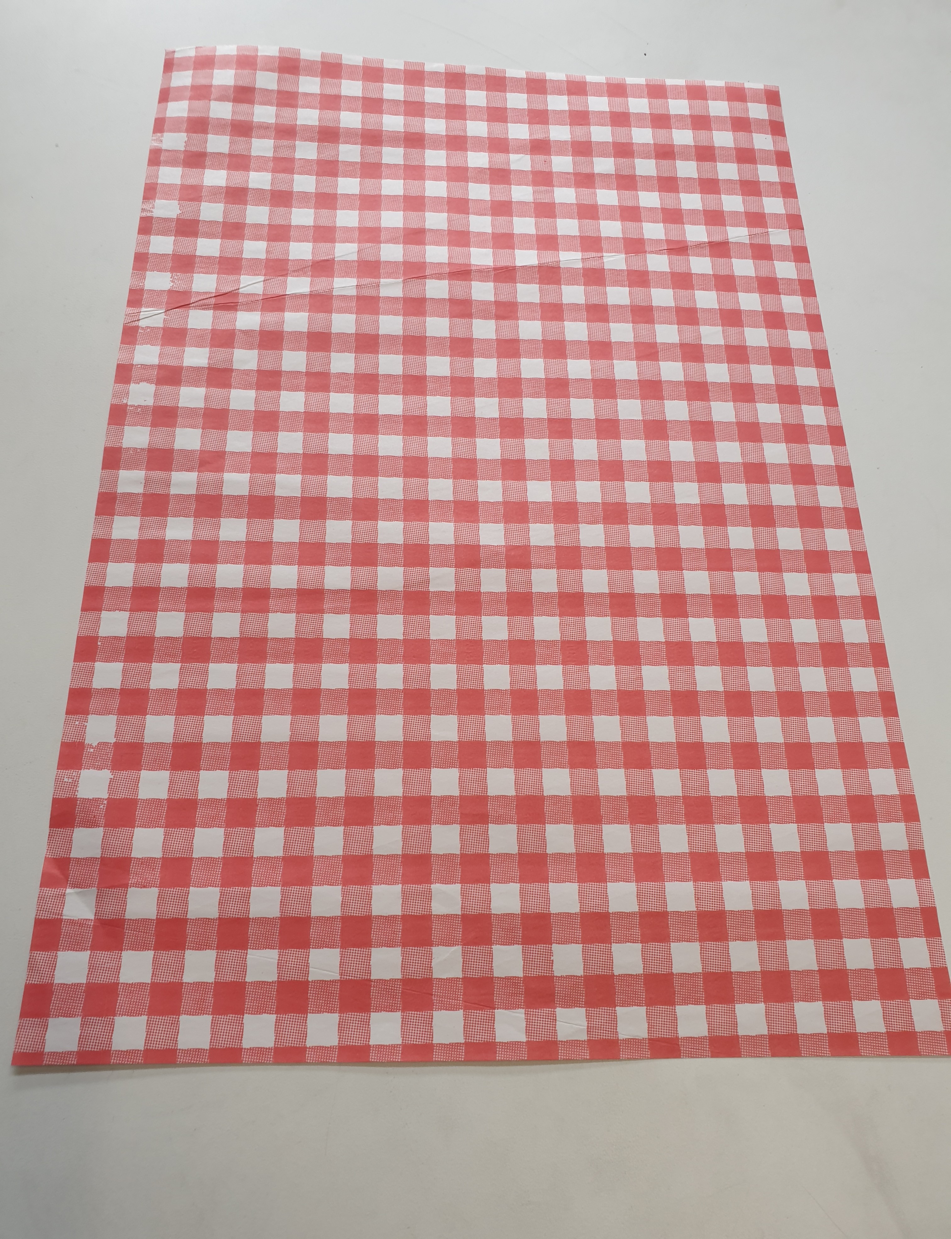 Red Gingham Paper Sheets 250x375mm Longs Packaging